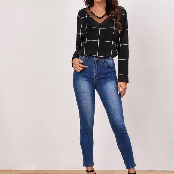 Black and White Pullover Top - Picture 3 of 4